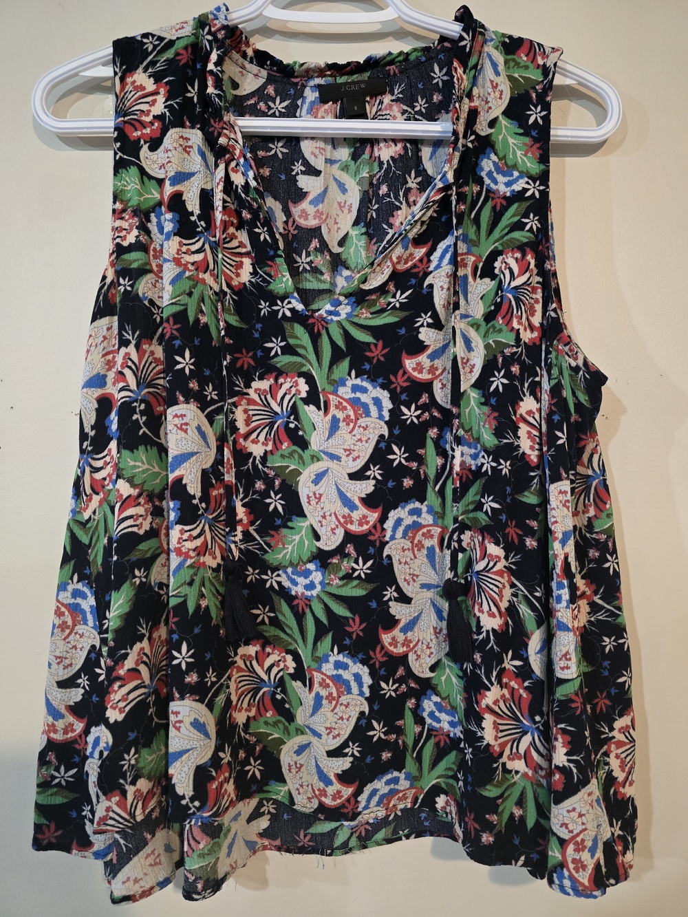 J. Crew Black Floral Sleeveless V-Neck Top. Women's Size Small. 100% Viscose
